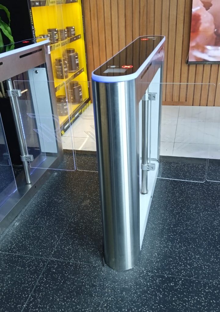 Five key features of speed gates and turnstiles Speed gates and turnstiles